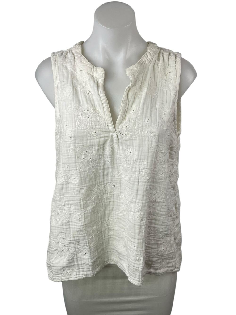 CP Shades Women's White Floral Embroidered Notch V Neck Tank Blouse Top Size S